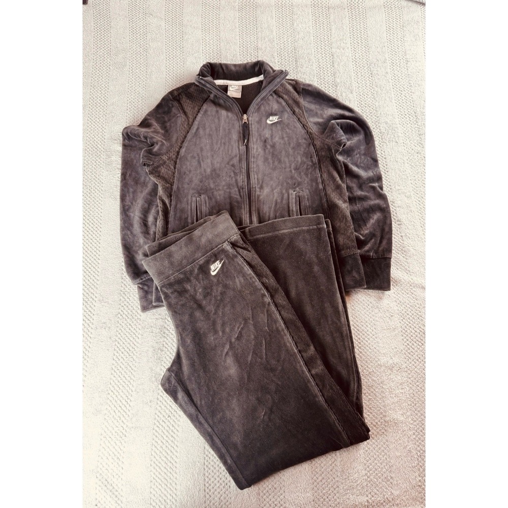 Vintage Y2K - Nike Women's Small (4-6) Velour Brown Full Zip Track Suit Set